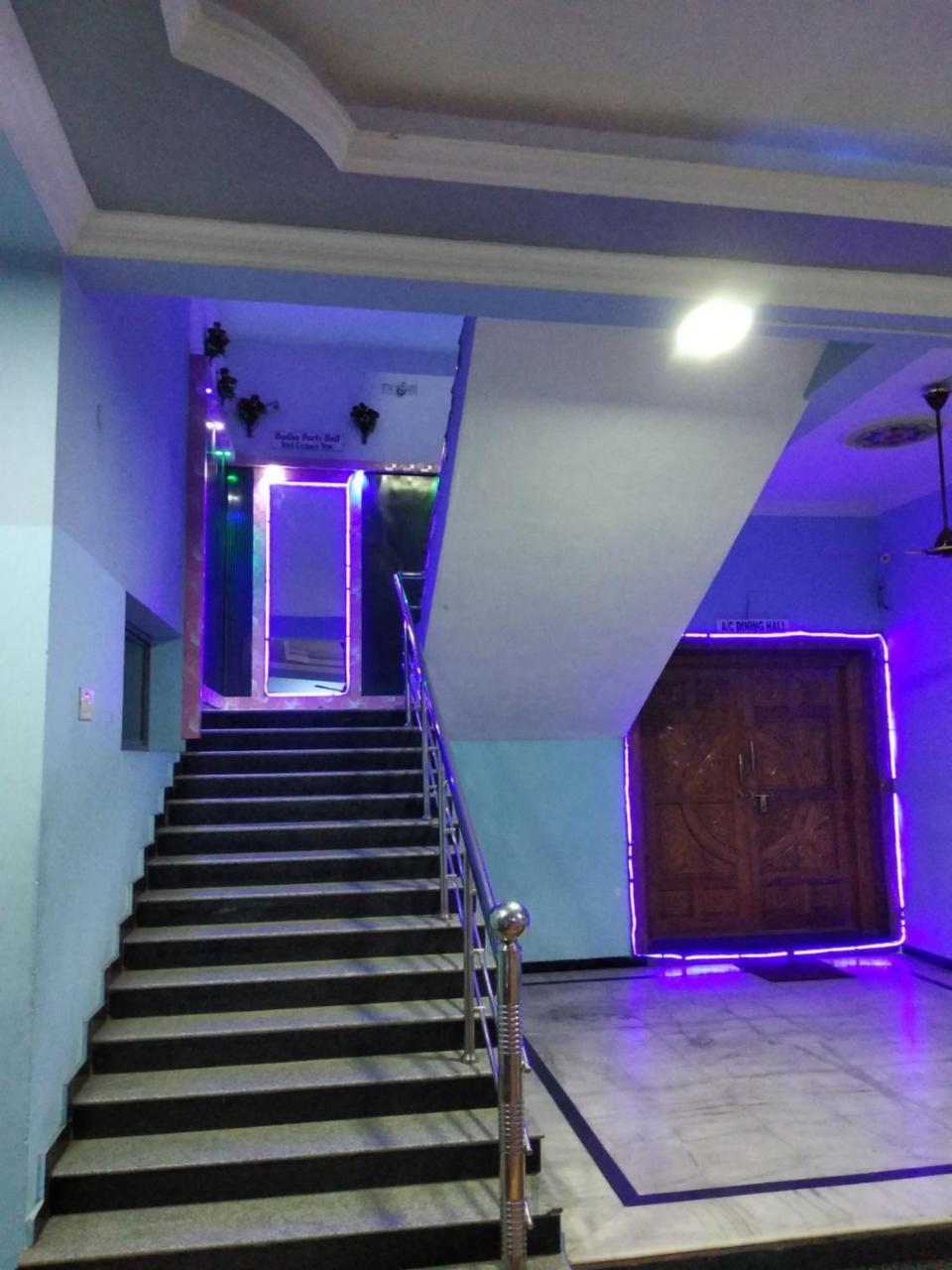 Radha Party Hall カーンチープラム エクステリア 写真