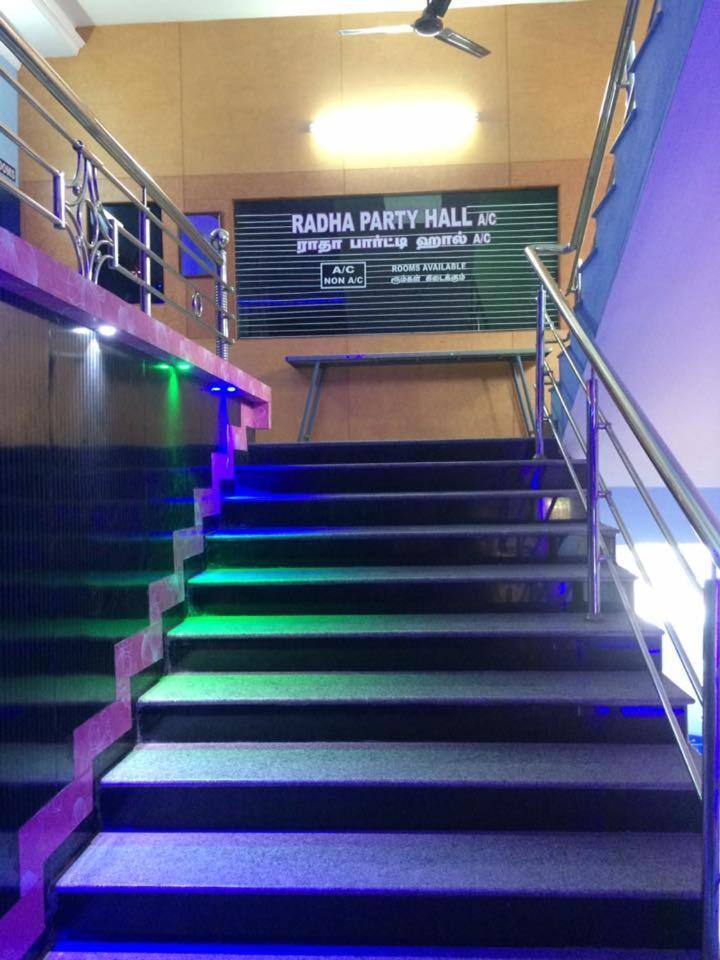 Radha Party Hall カーンチープラム エクステリア 写真